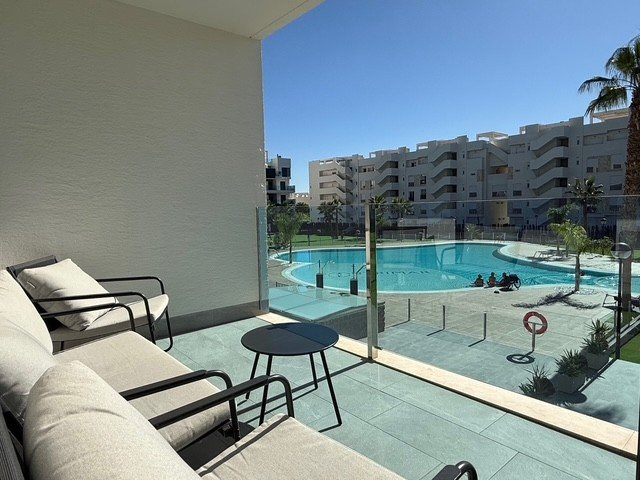 Apartment in Urbanizacion El Raso - view 1