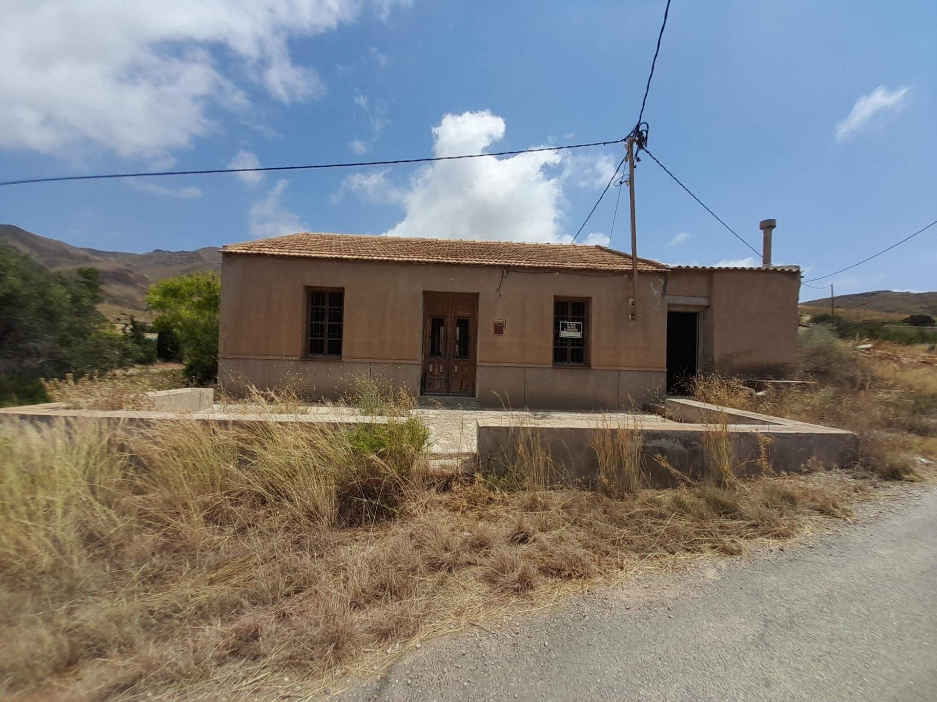 House in Campillo de Adentro - view 1