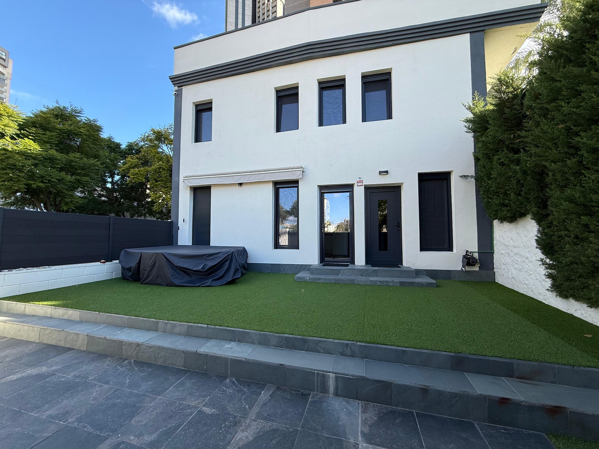 House in Benidorm - view 1