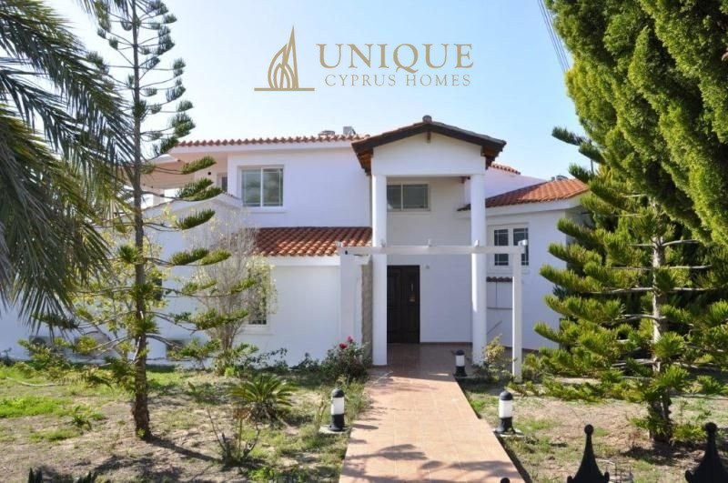 House in Pegeia - view 1
