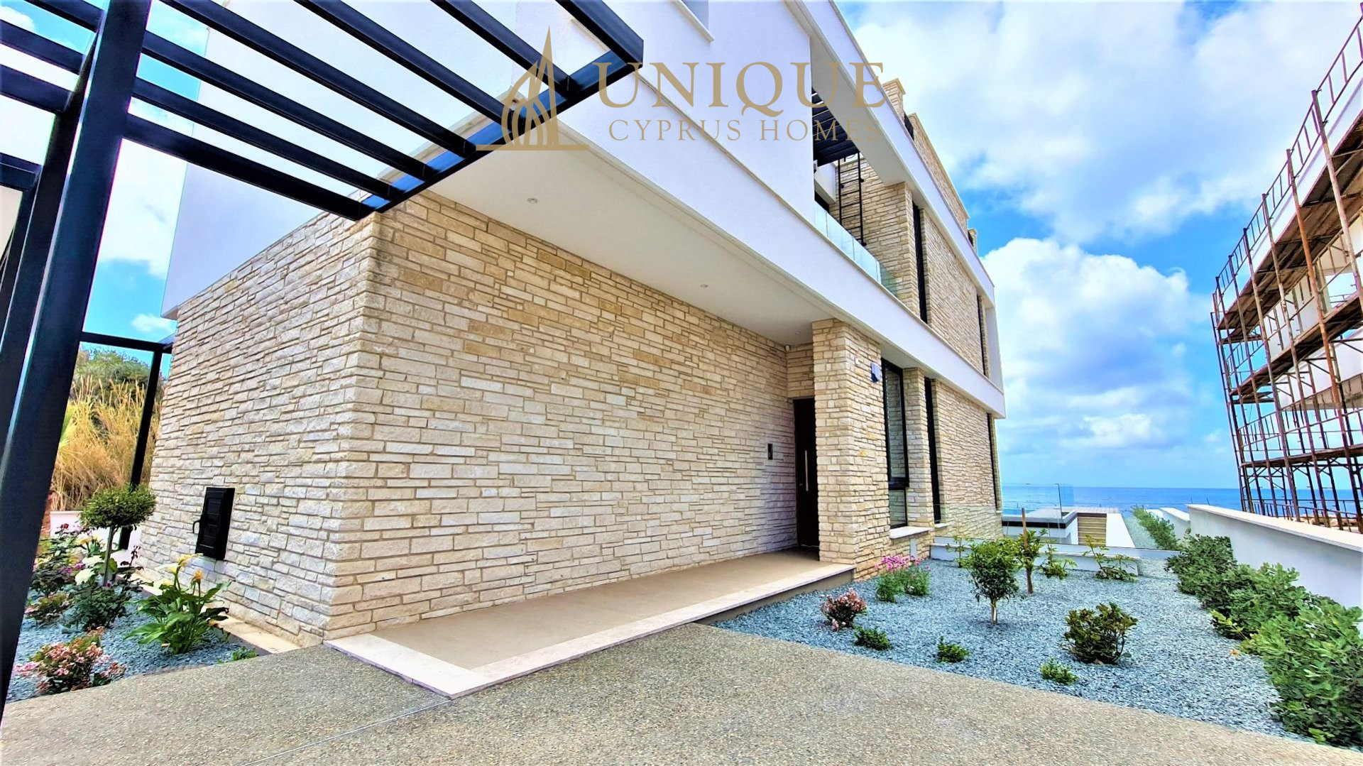 House in Kissonerga - view 1