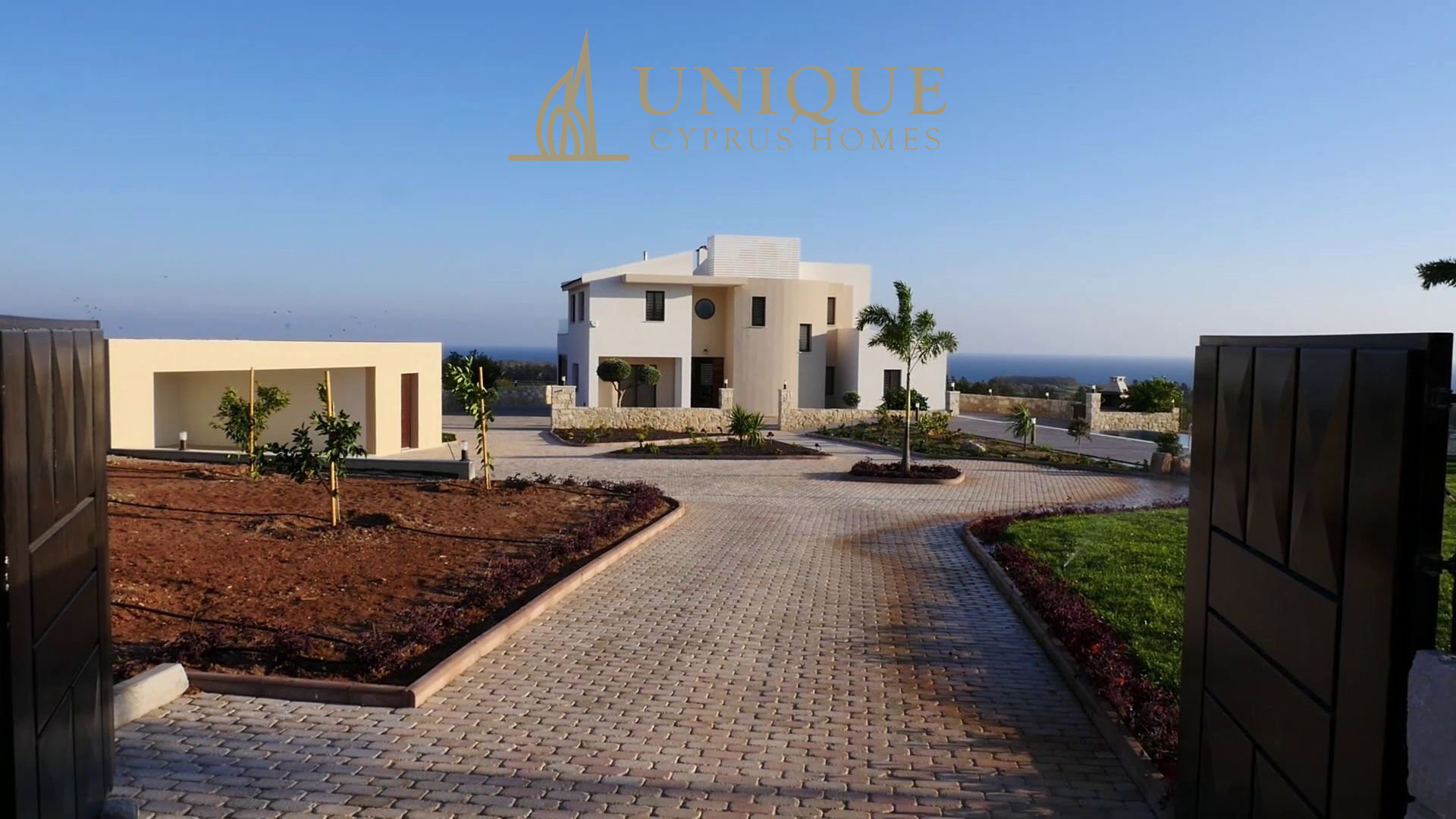 House in Kouklia - view 1