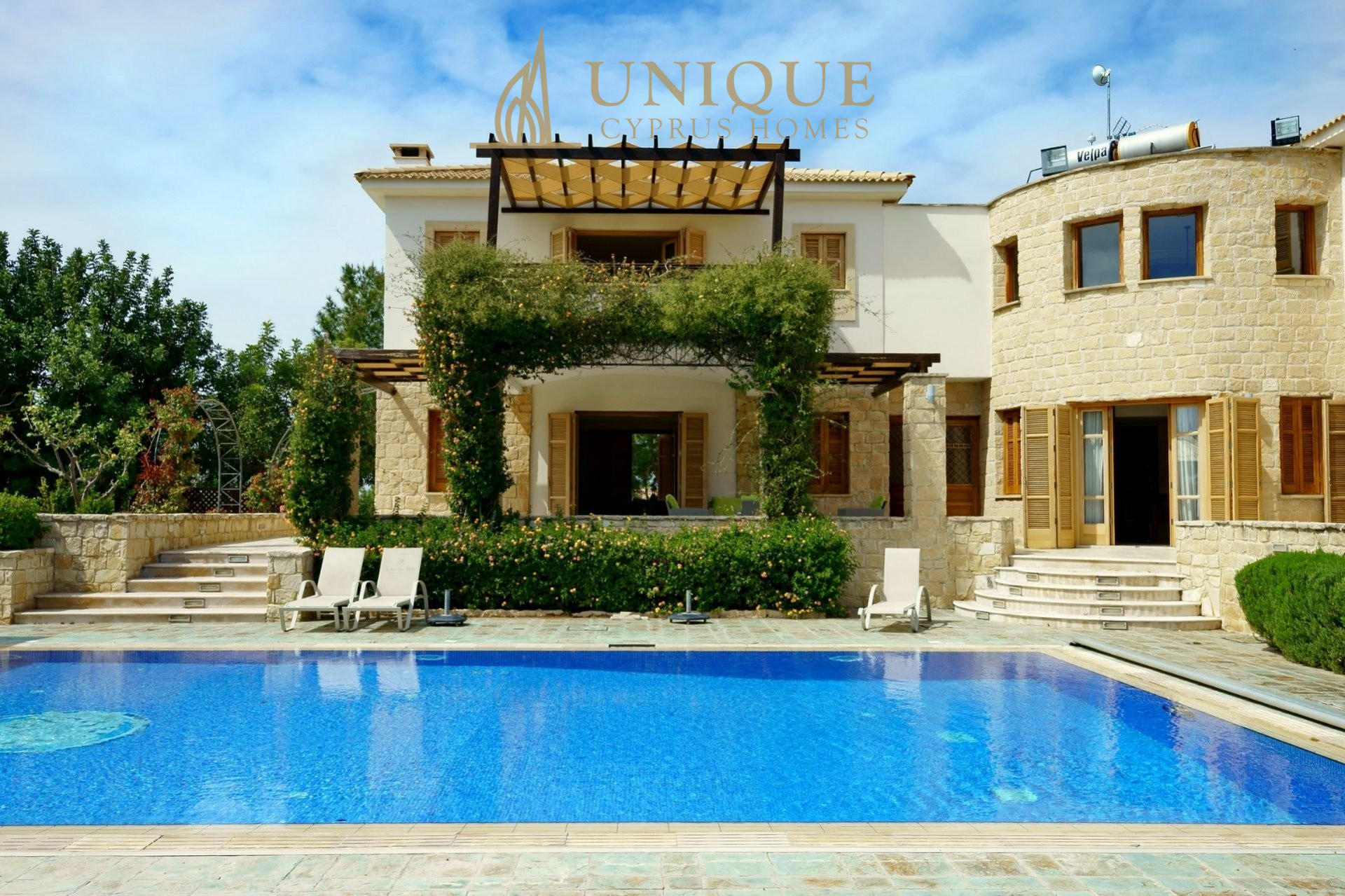 House in Kouklia - view 1