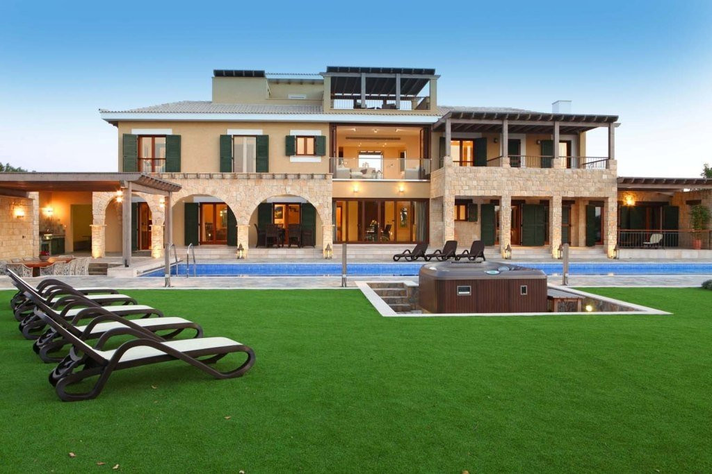 House in Kouklia - view 1