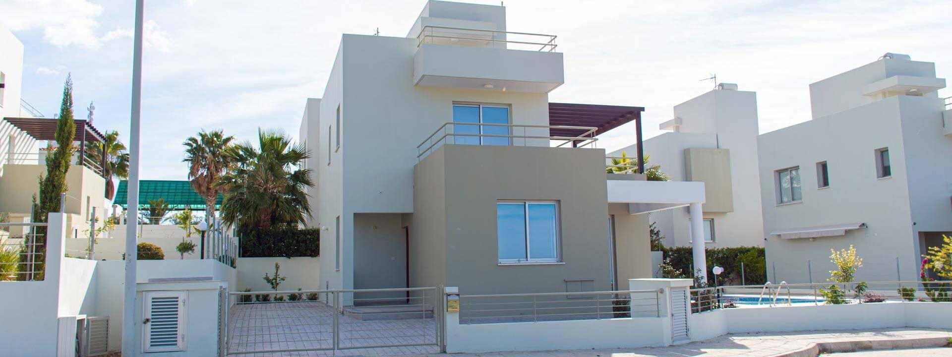 Villa in Pegeia - view 1