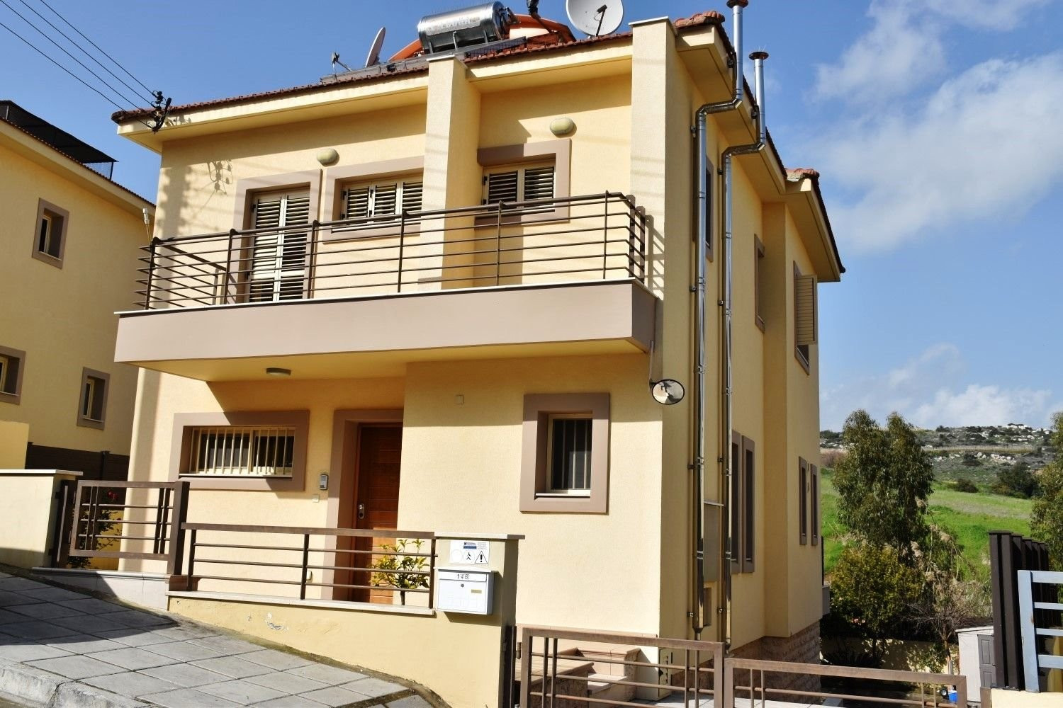 House in Pano Pyrgos - view 1