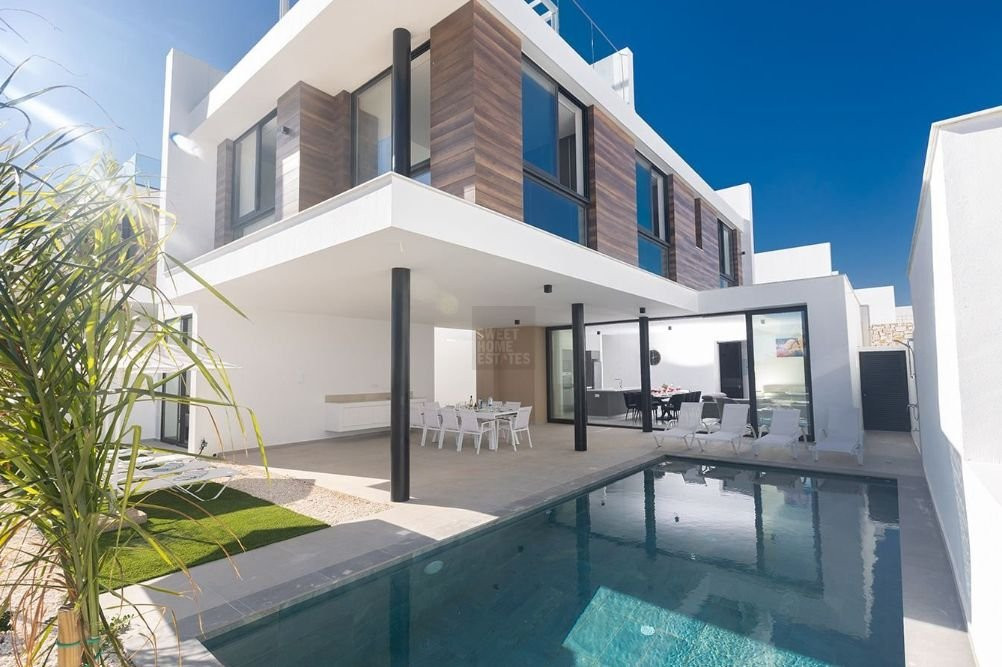 House in Pernera - view 1