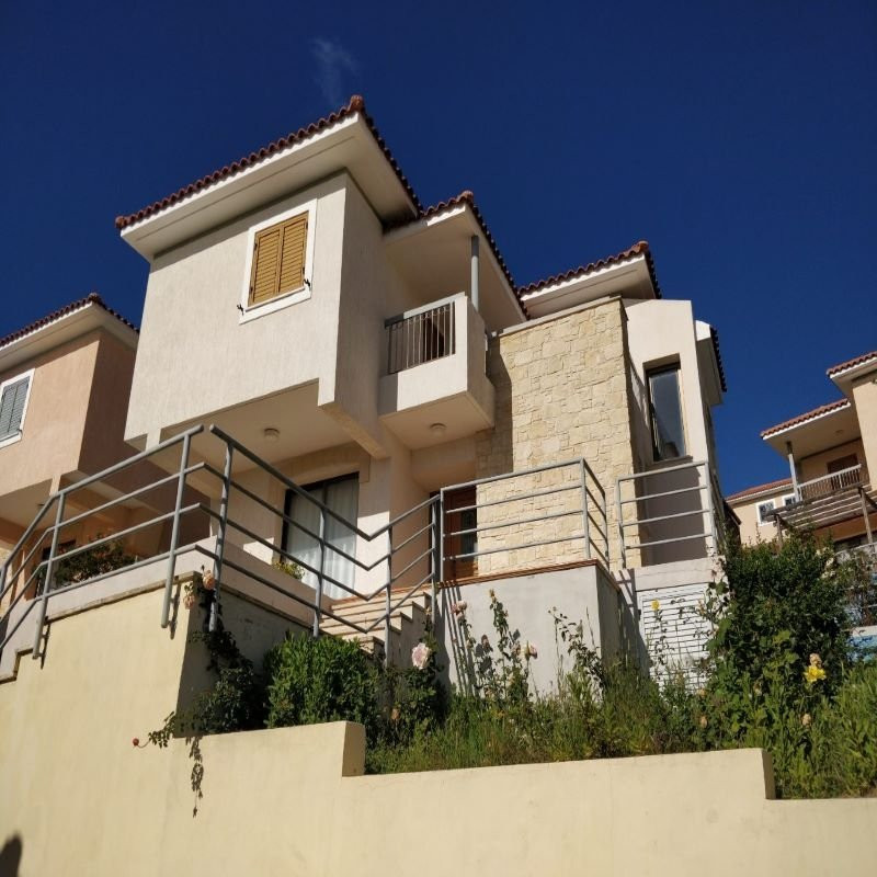 Villa in Konia - view 1