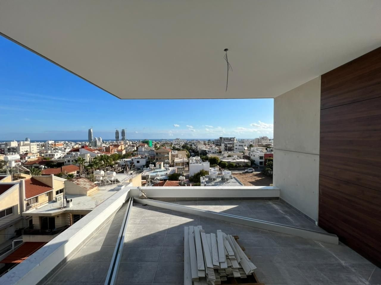 Apartment in Mesa Geitonia - view 1