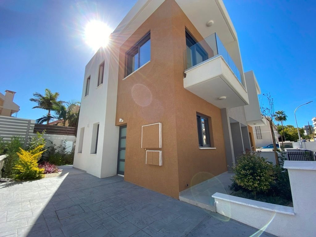 House in Germasogeia - view 1