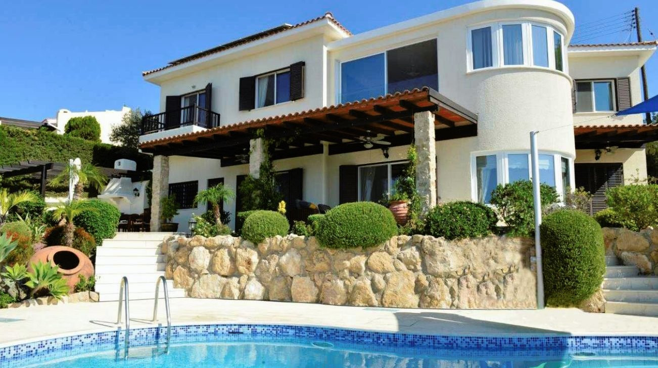 House in Tala - view 1