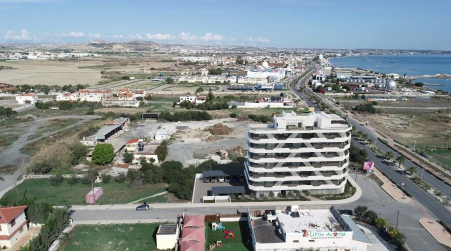 Apartment in Larnaca Marina - view 1