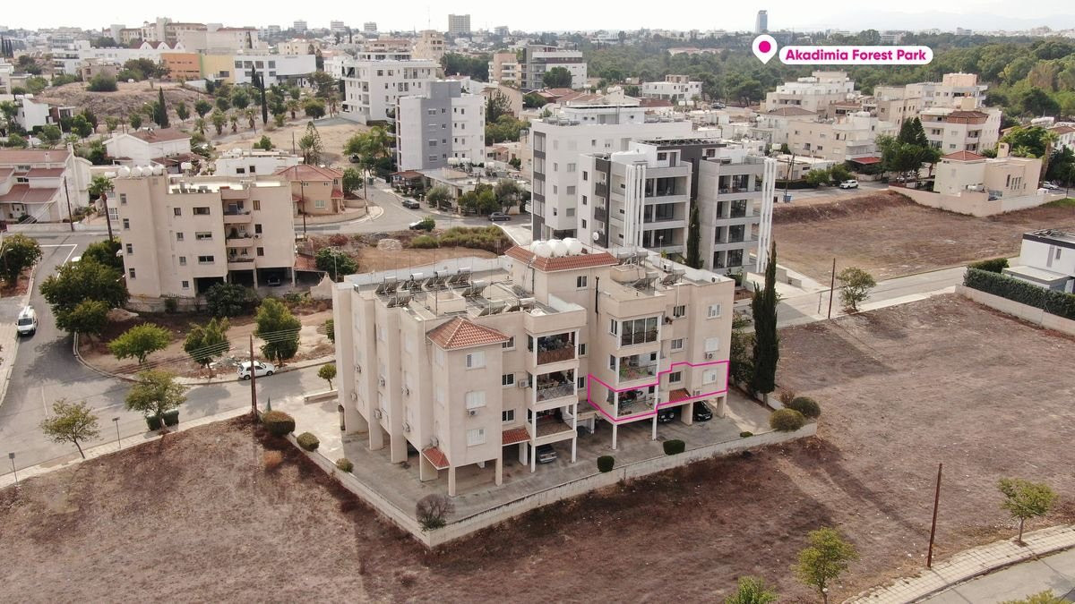 Apartment in Palouriotissa - view 1