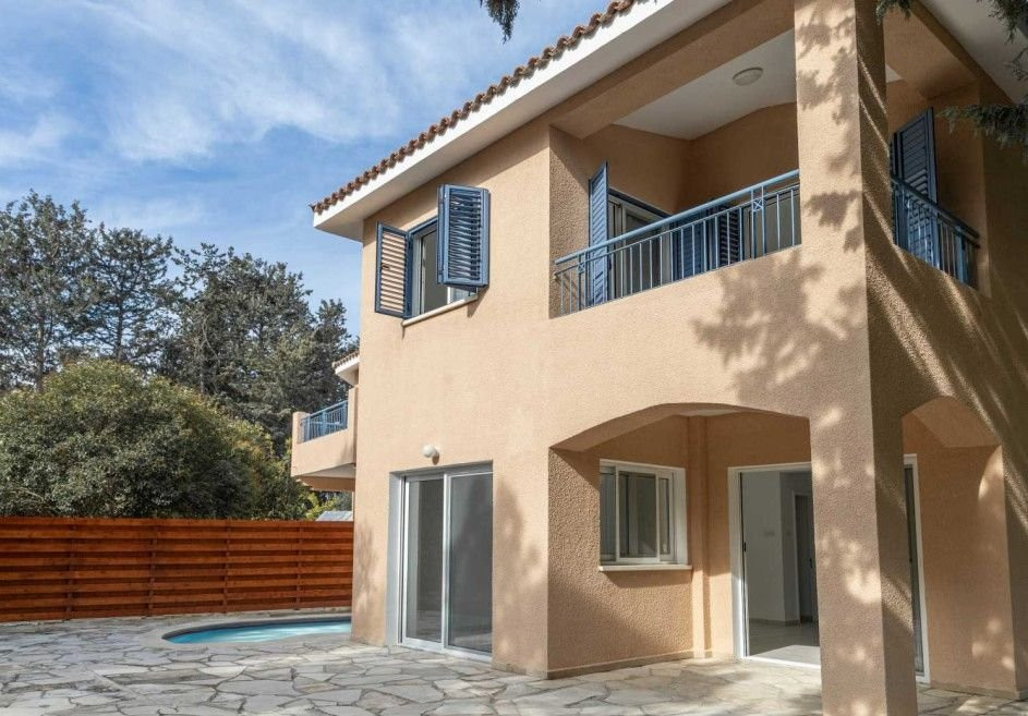 House in Kato Paphos - view 1