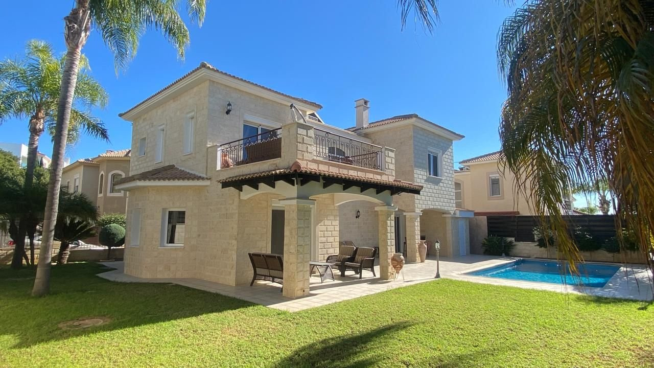 House in Agios Tychon - view 1
