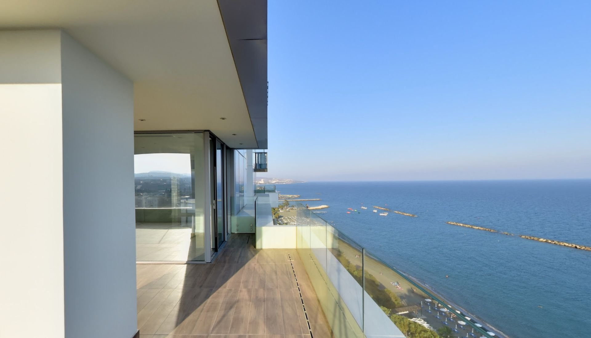 Apartment in Agios Tychon - view 1