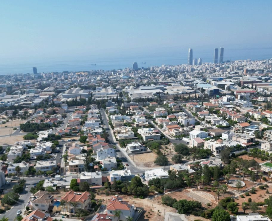 Apartment in Ayios Athanasios (quarter) - view 1