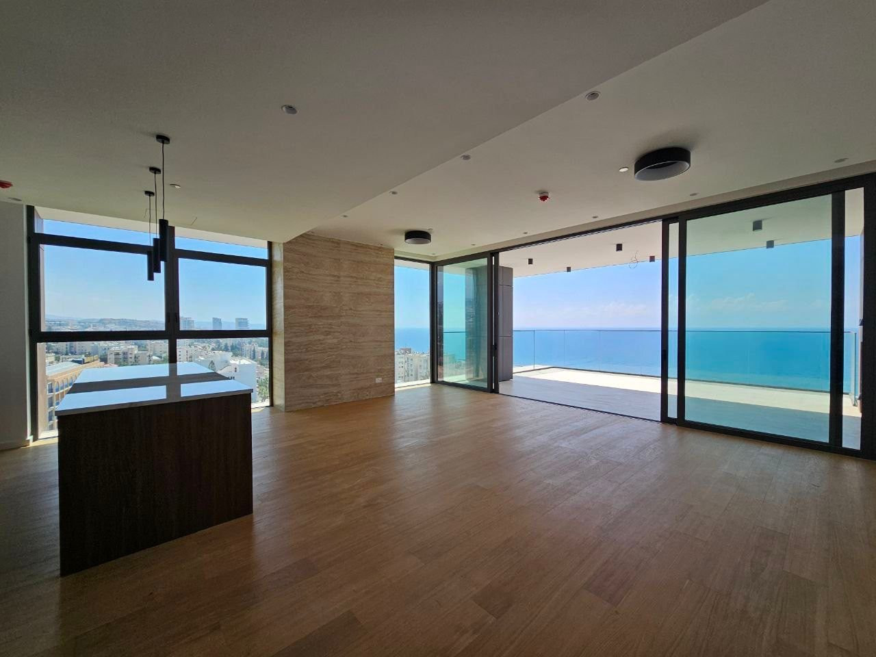 Apartment in Agios Tychon - view 1