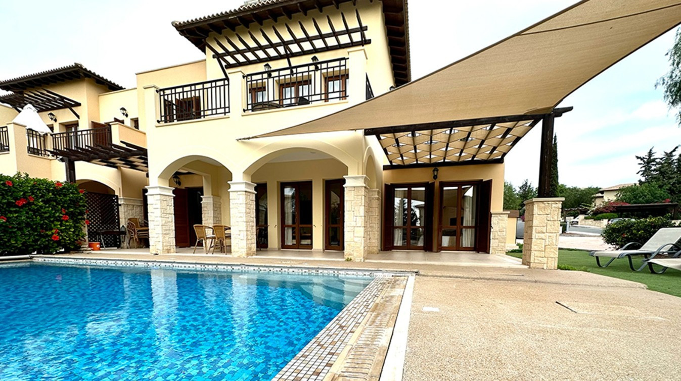 Apartment in Kouklia - view 1