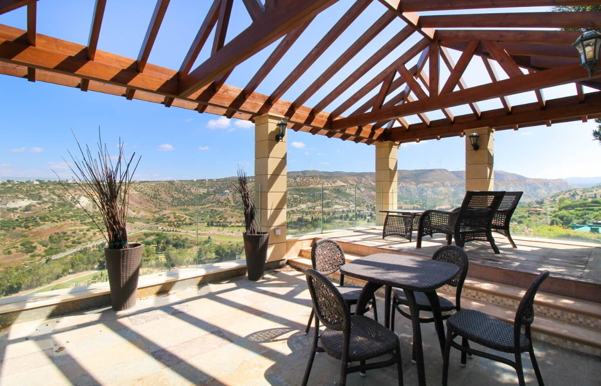 House in Kouklia - view 1