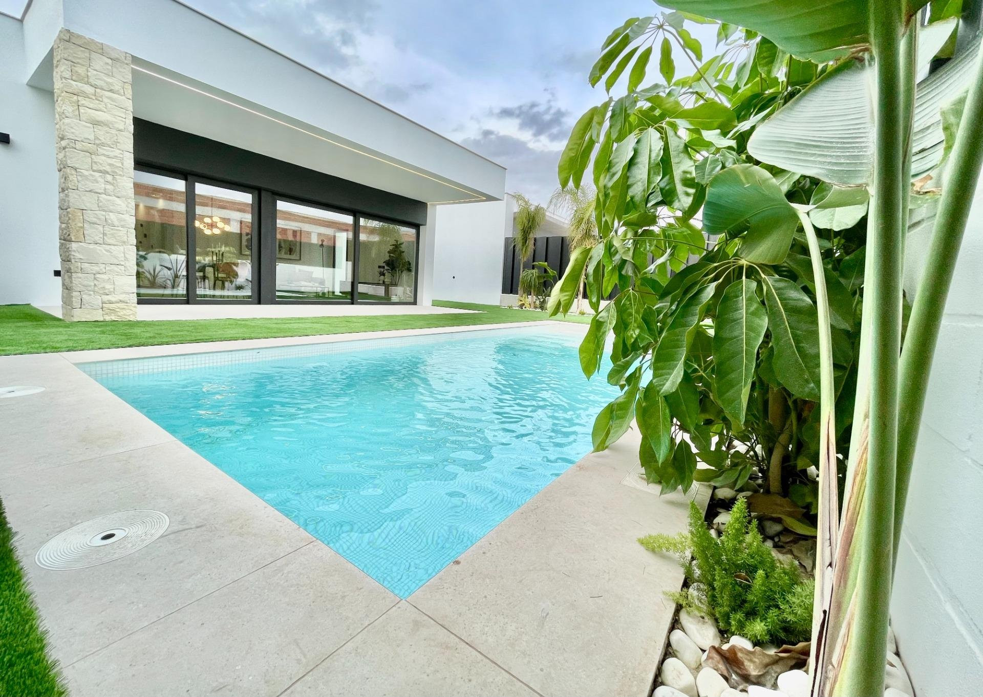 Villa in Murcia - view 1