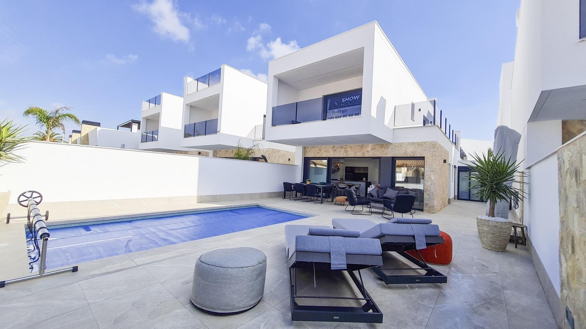 Villa in San Pedro del Pinatar - view 1