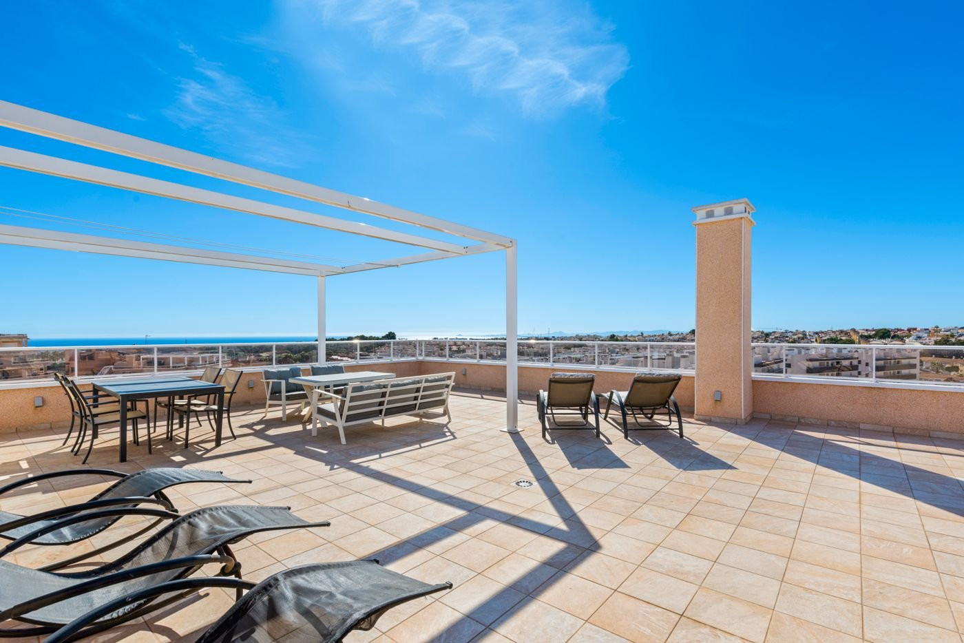 Apartment in Urbanizacion los Balcones - view 1