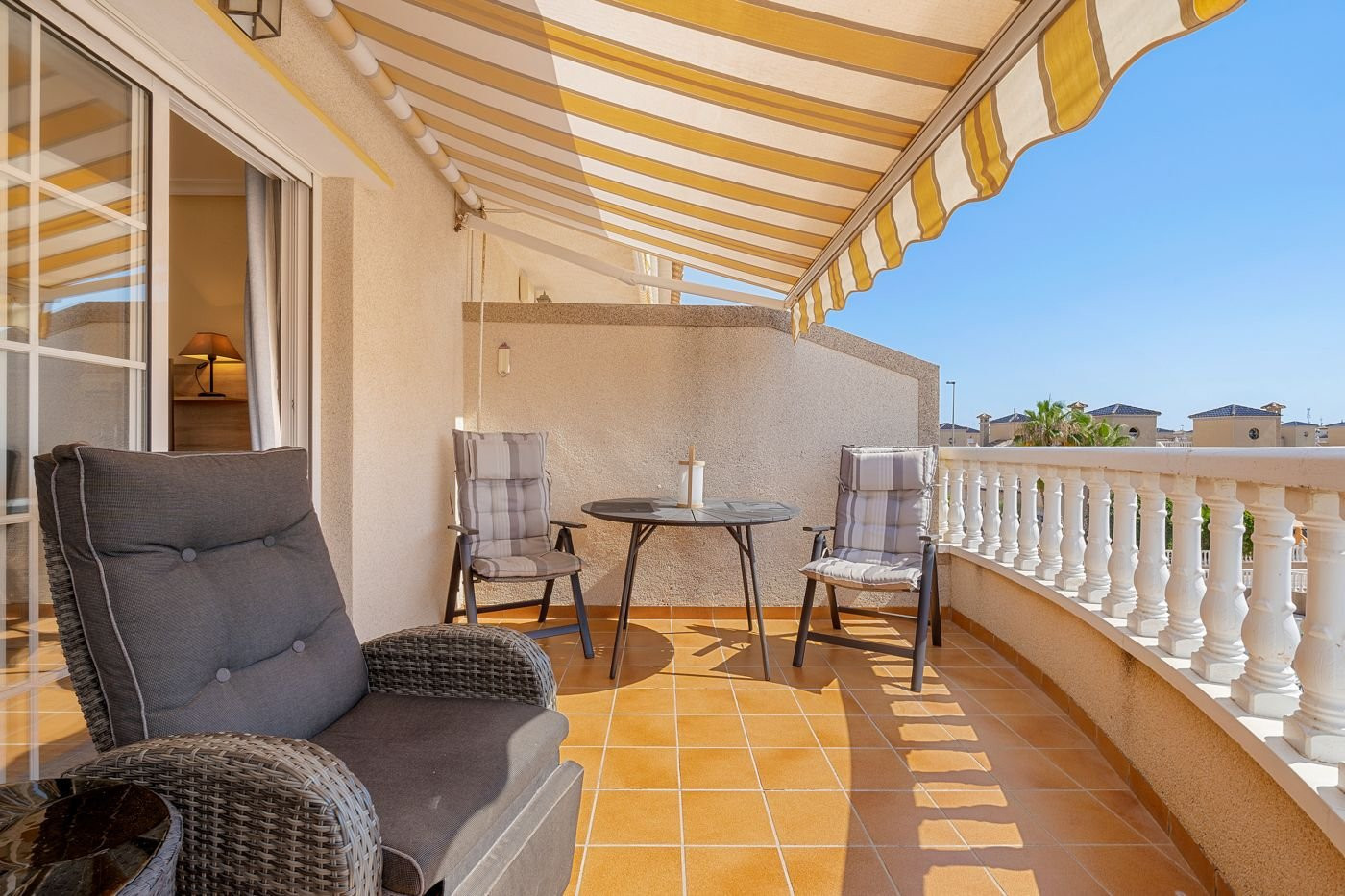 Apartment in Alicante - view 1