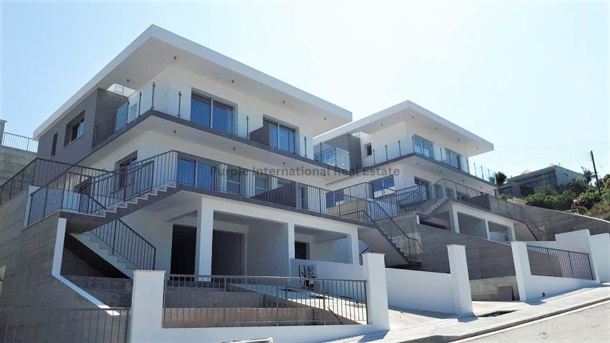 House in Tala - view 1