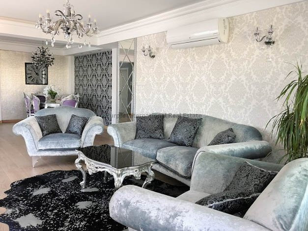 Apartment in Saint Paraskevi - view 1