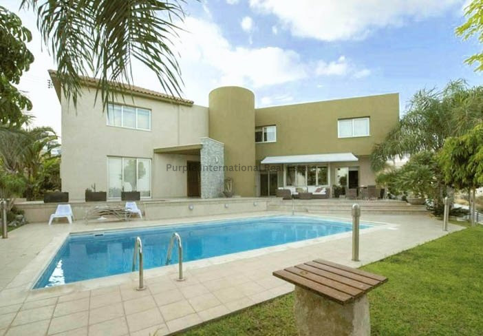 House in Agios Athanasios - view 1