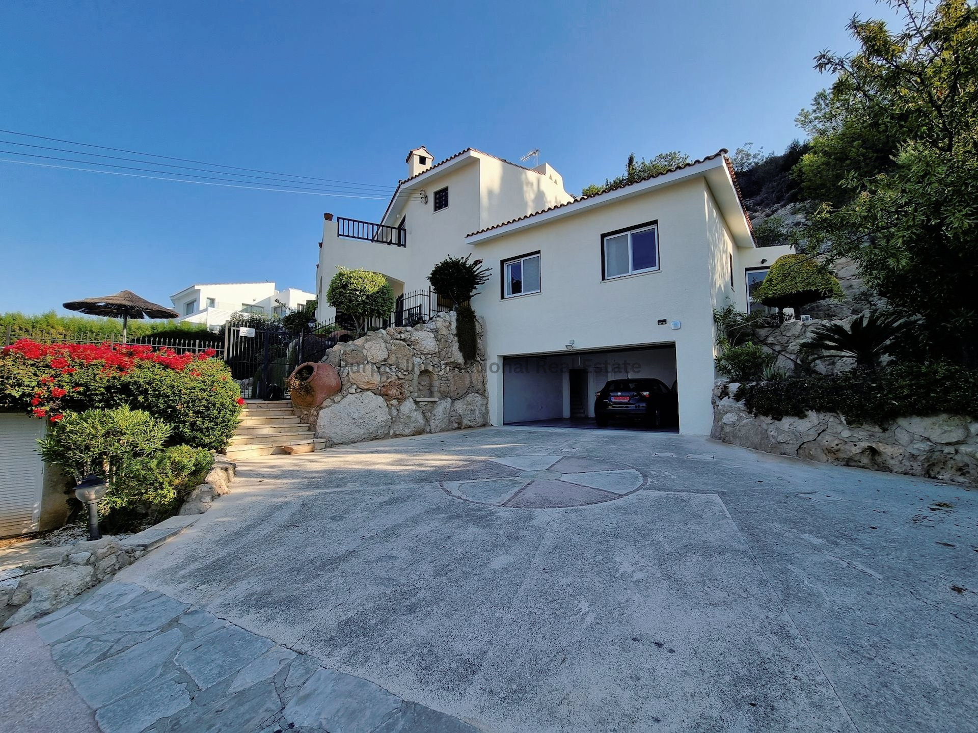 House in Tala - view 1
