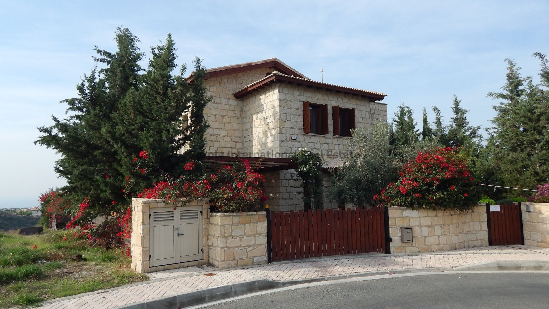 House in Kouklia - view 1