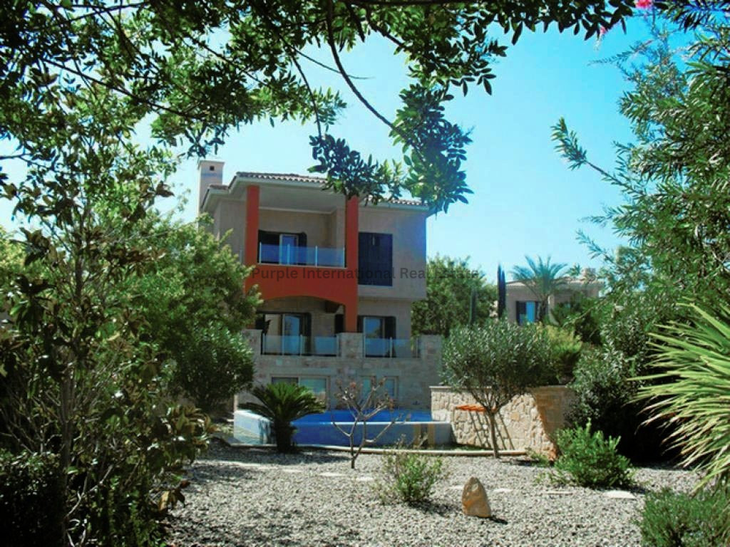 House in Neo Chorio - view 1