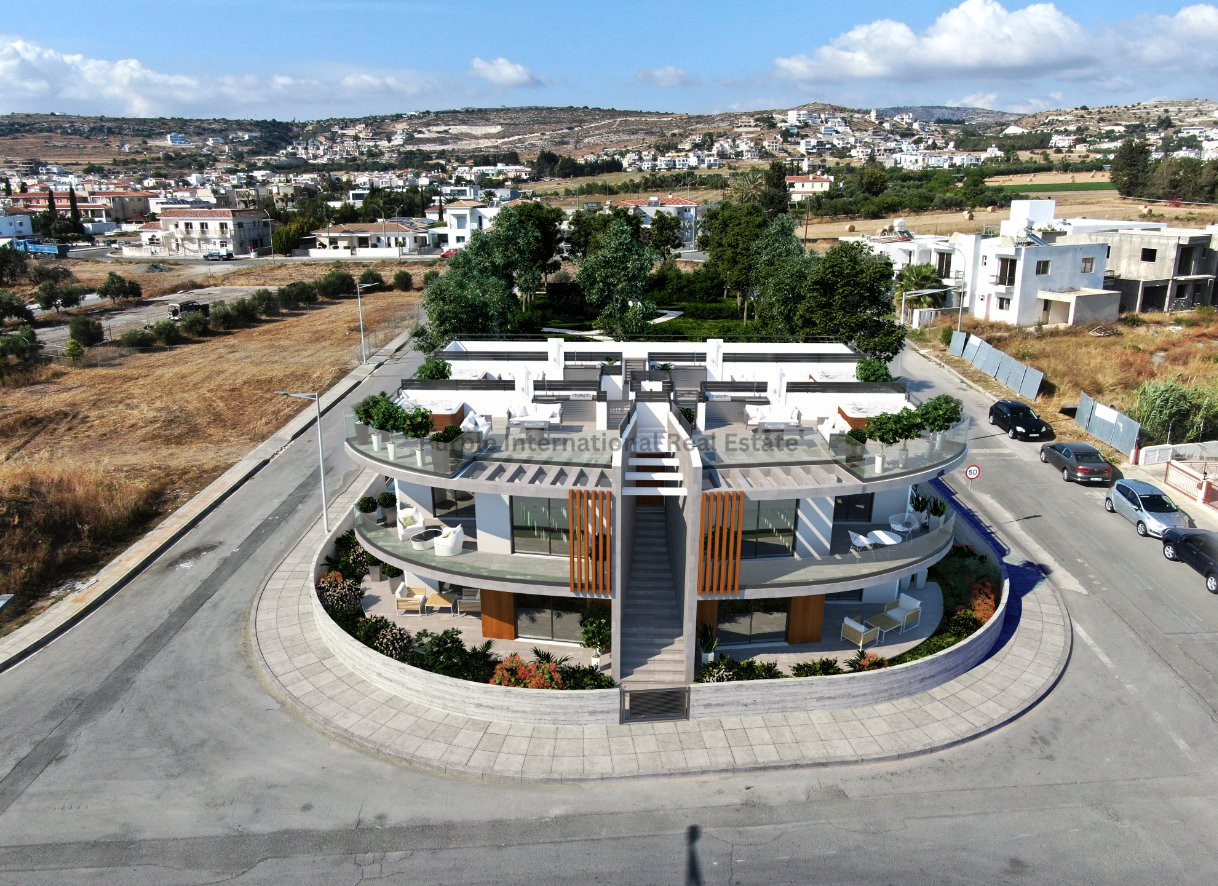 Apartment in Koloni Piece of Land - view 1