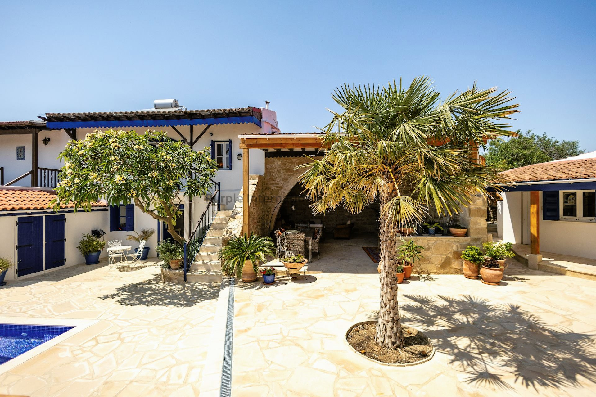 House in Maroni - view 1