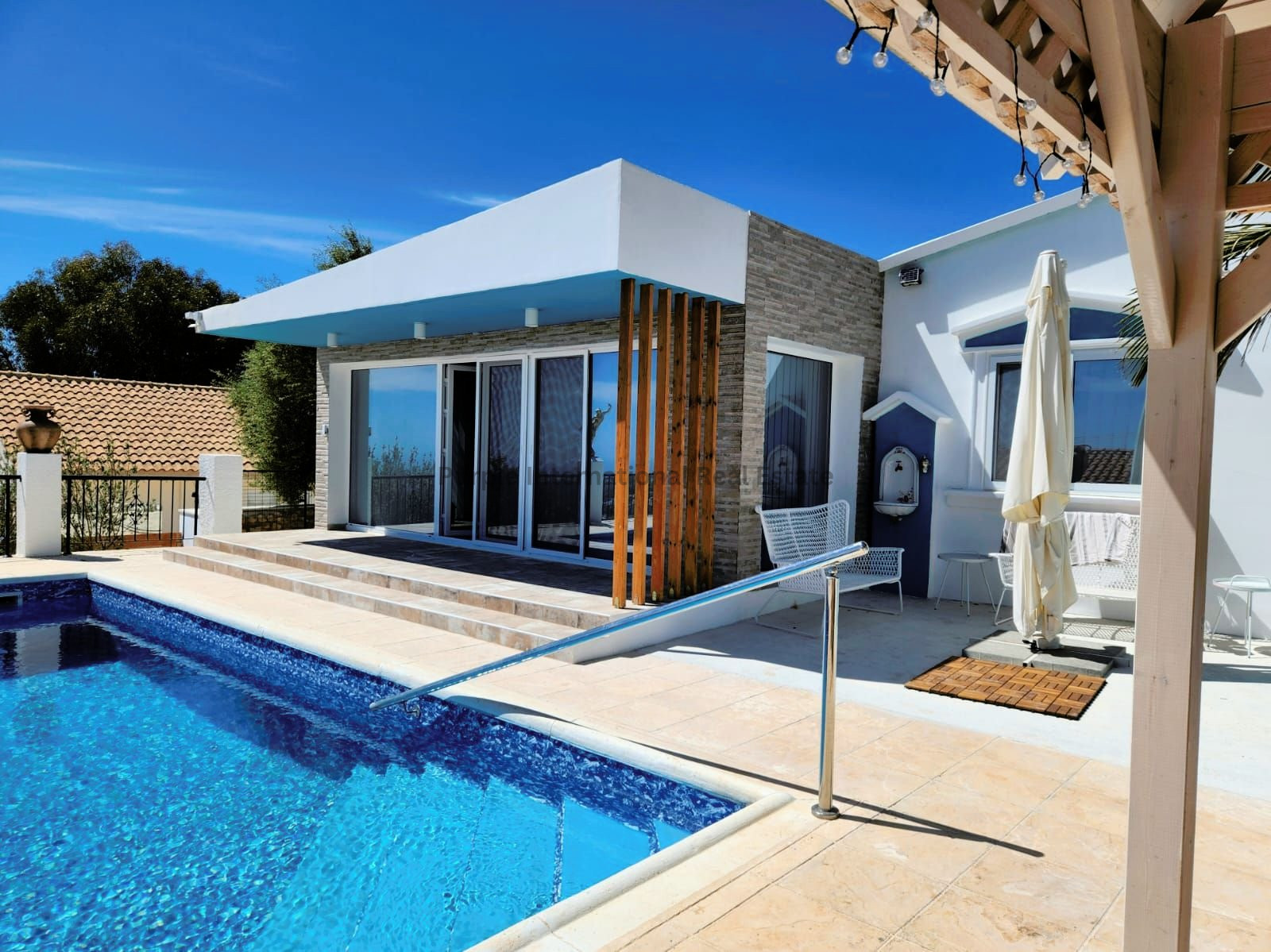 House in Tala - view 1