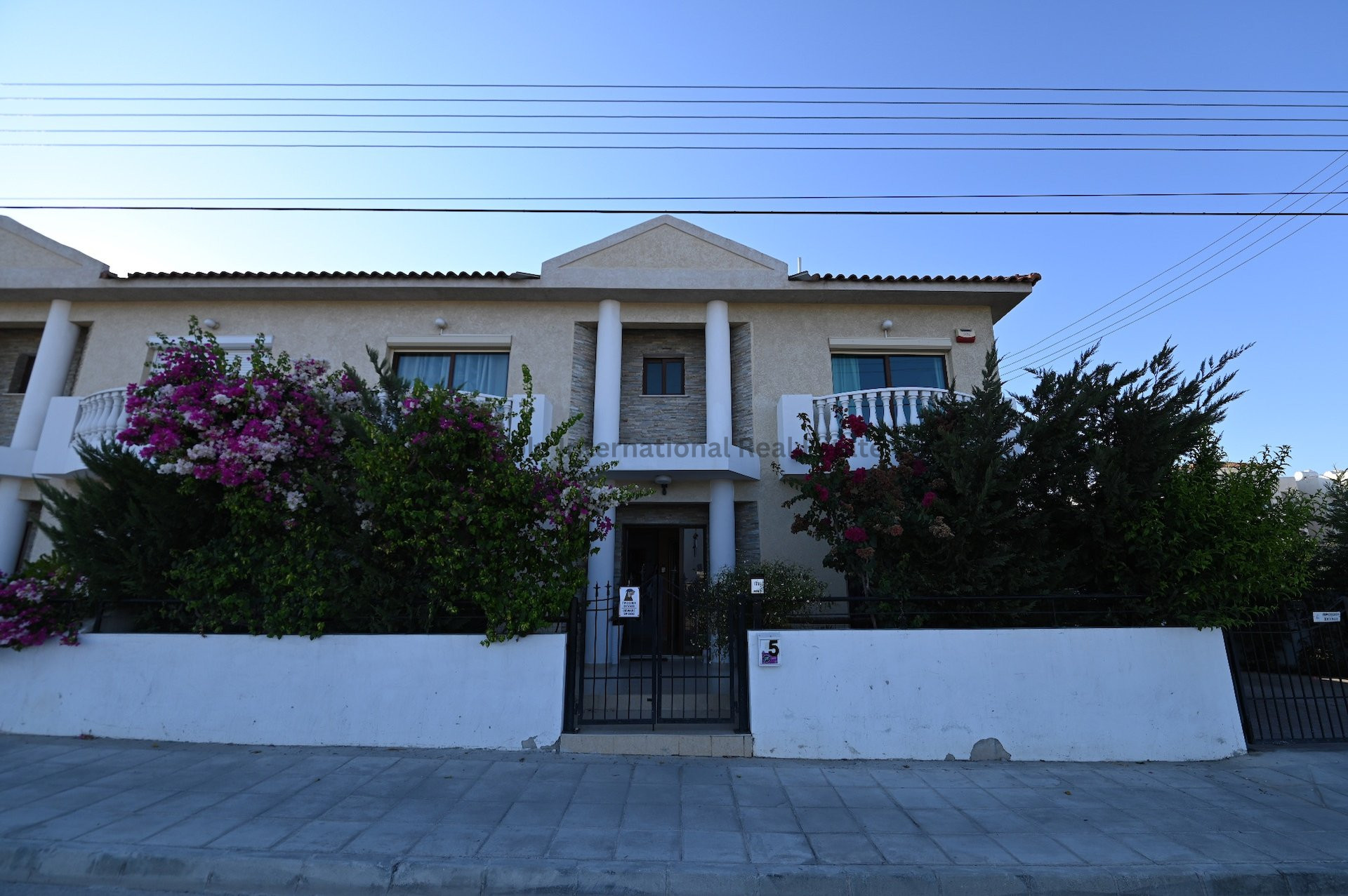 House in Ypsonas - view 1