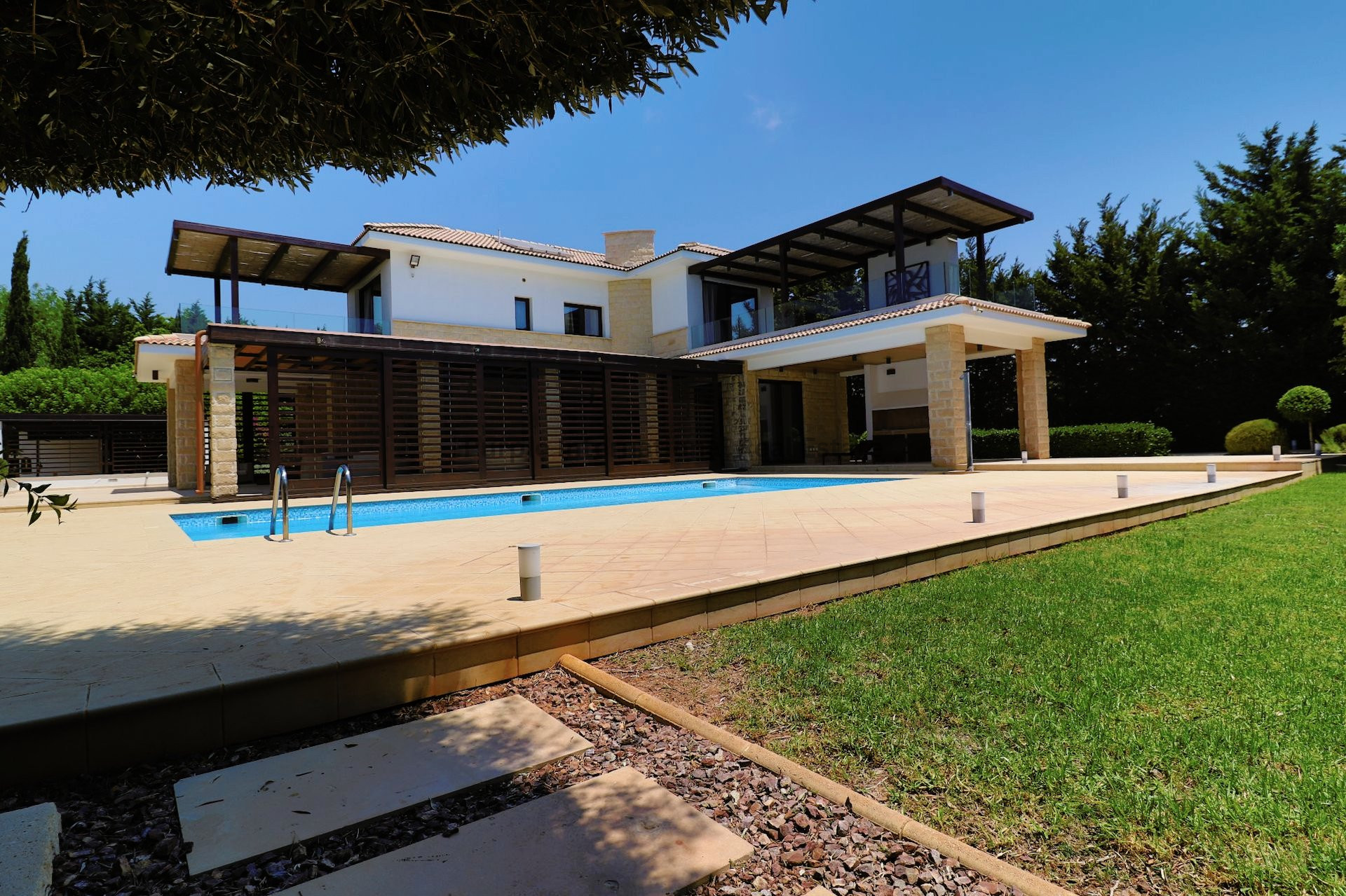 House in Kouklia - view 1