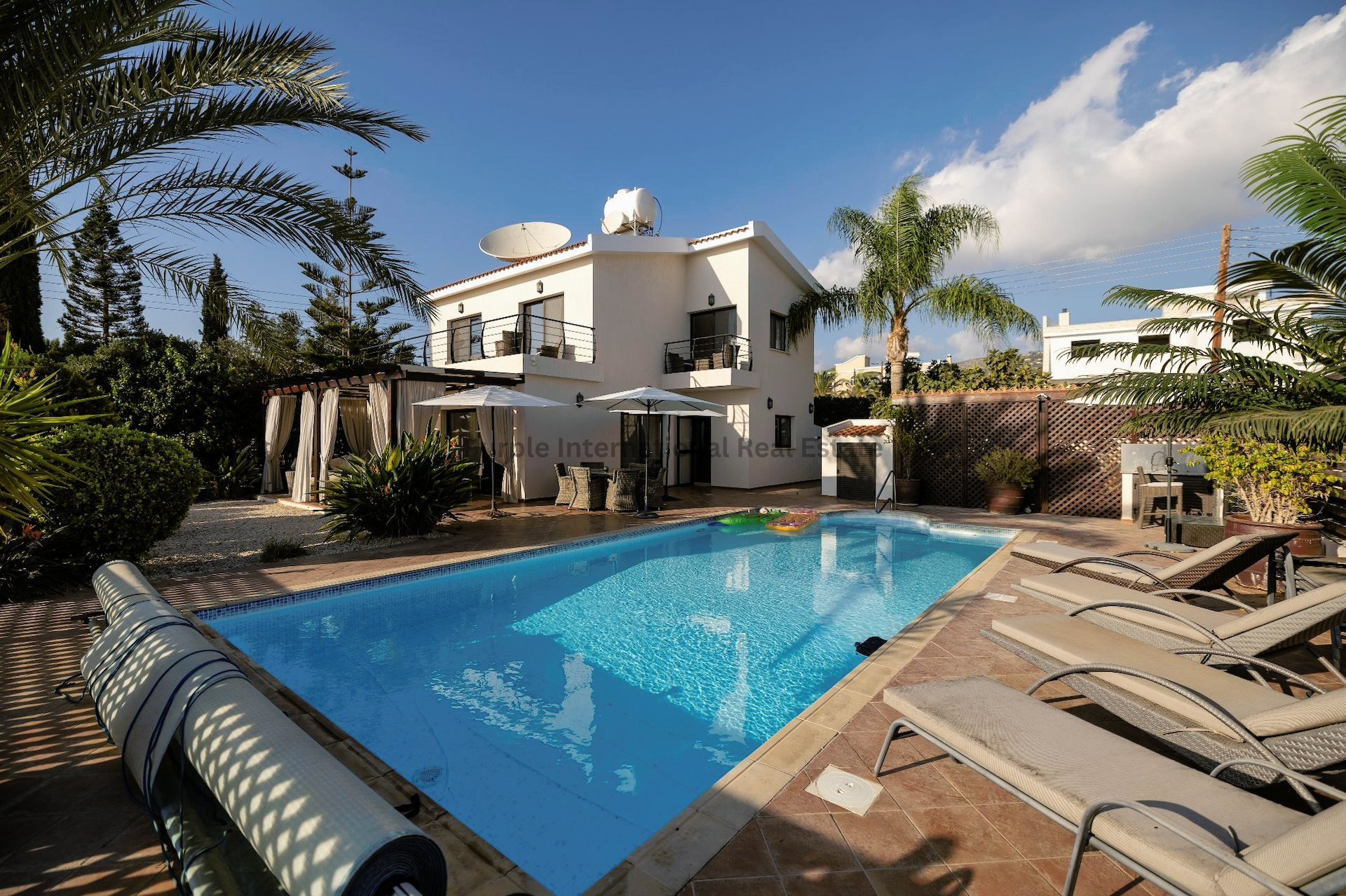 House in Tala - view 1