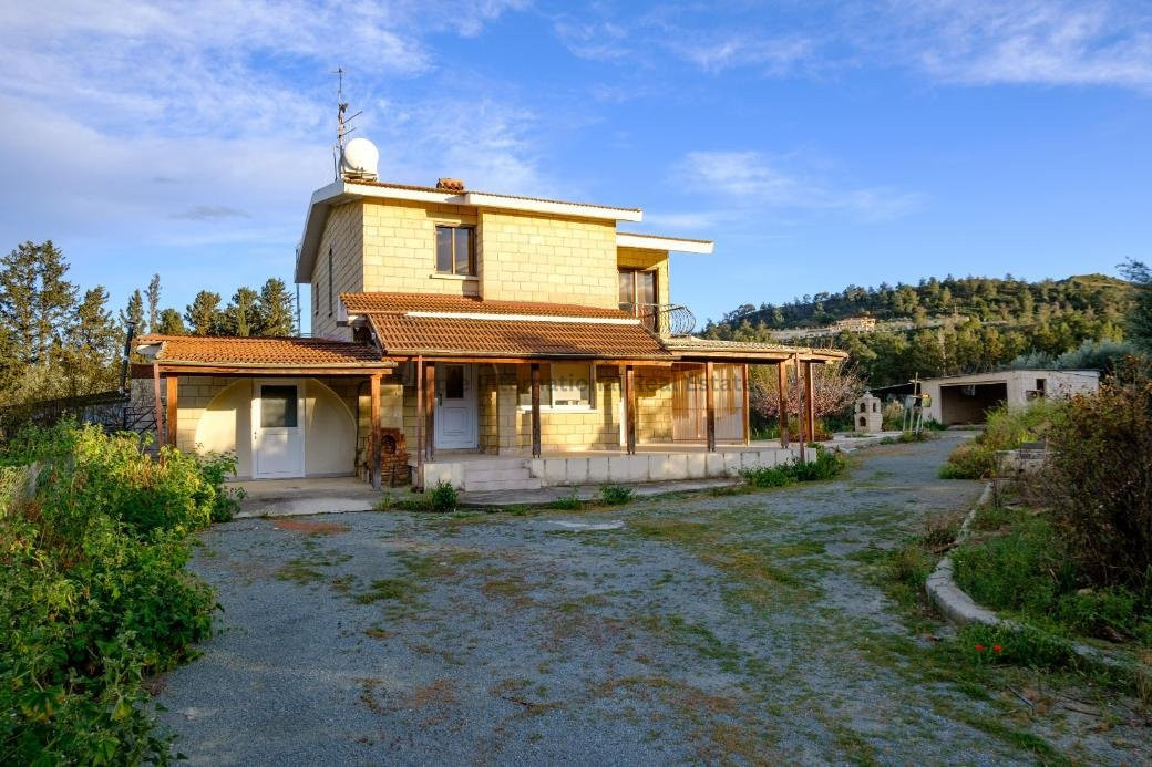 House in Pyrga (Larnakas) - view 1