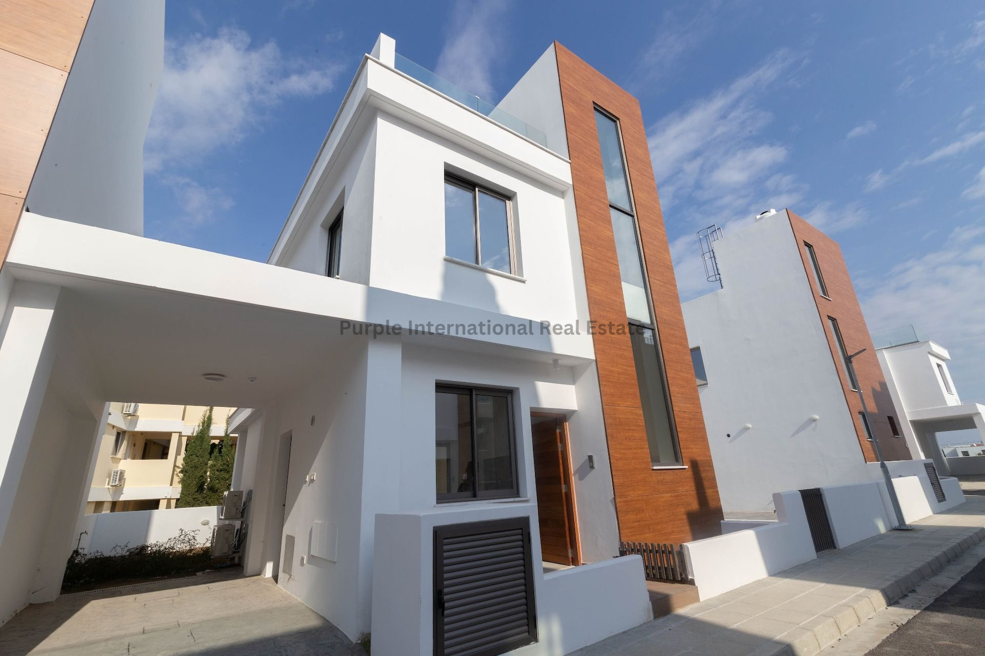 House in Larnaca - view 1