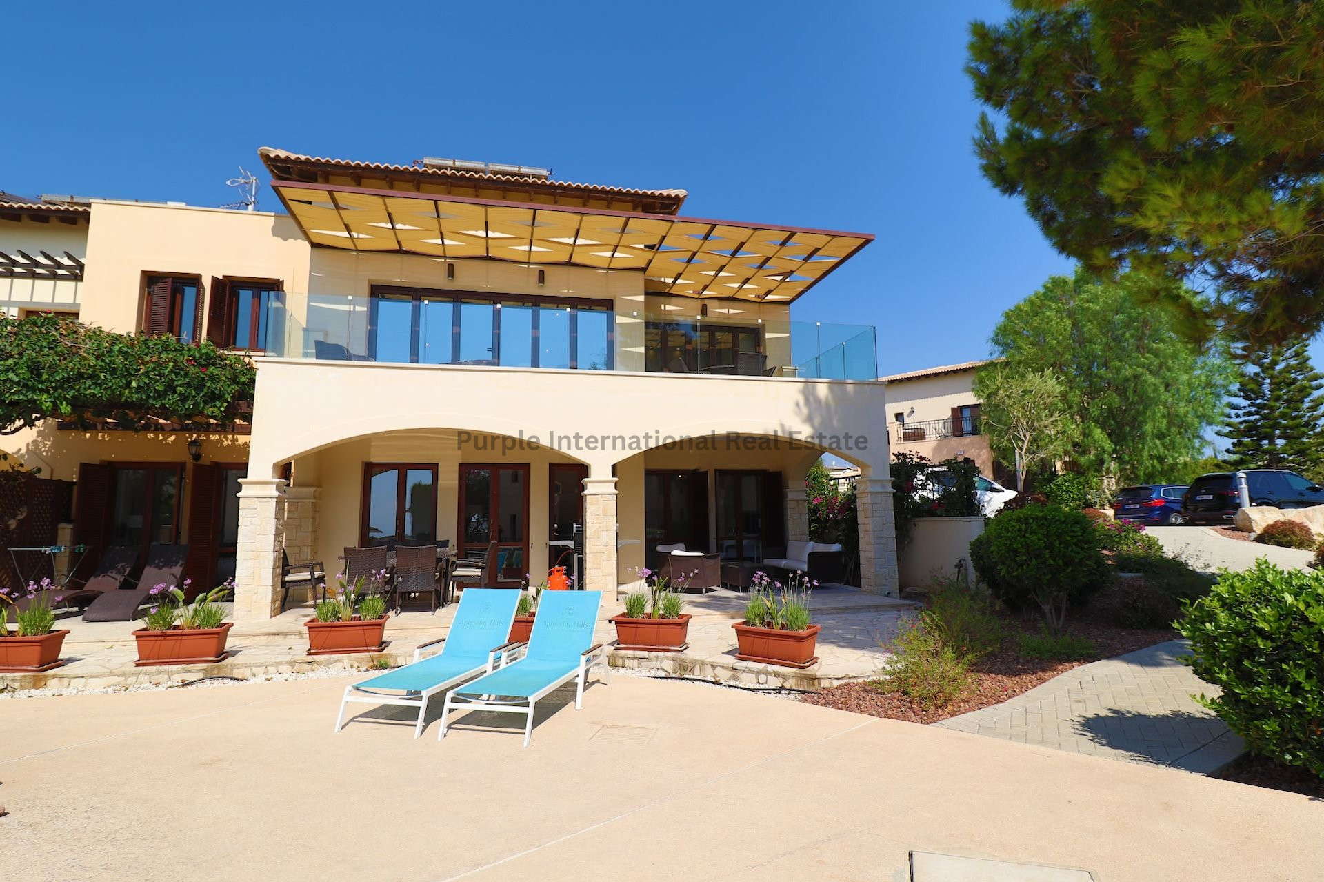 House in Kouklia - view 1