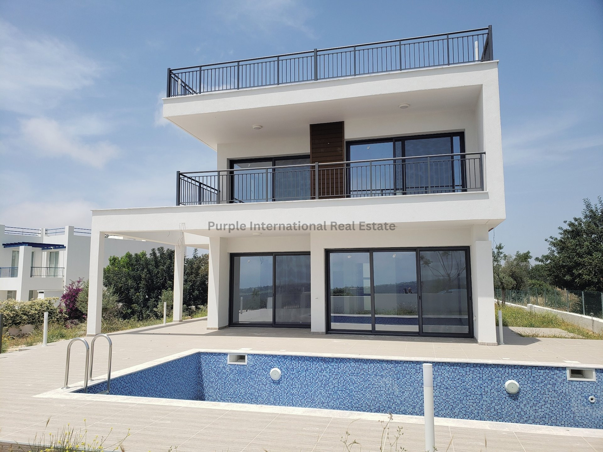 House in Kouklia - view 1
