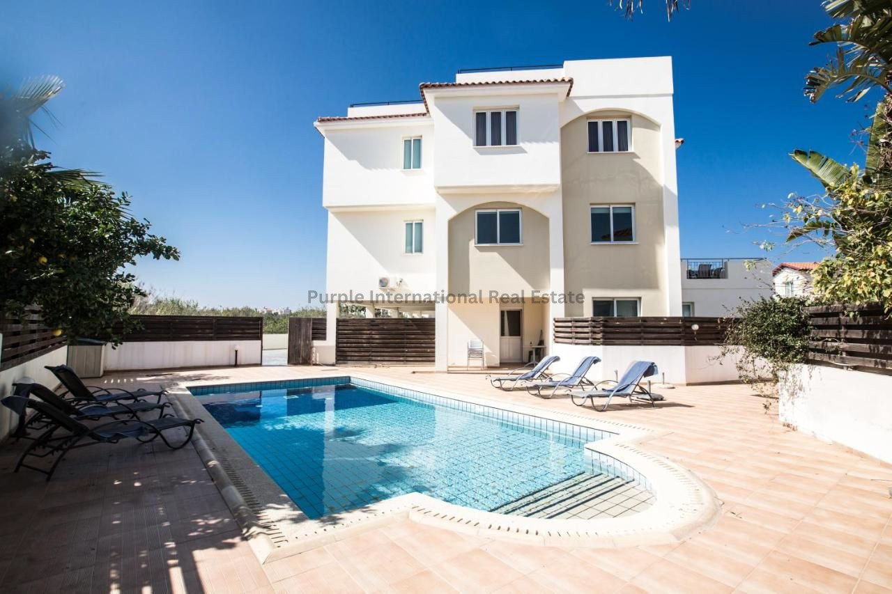 Apartment in Pernera - view 1