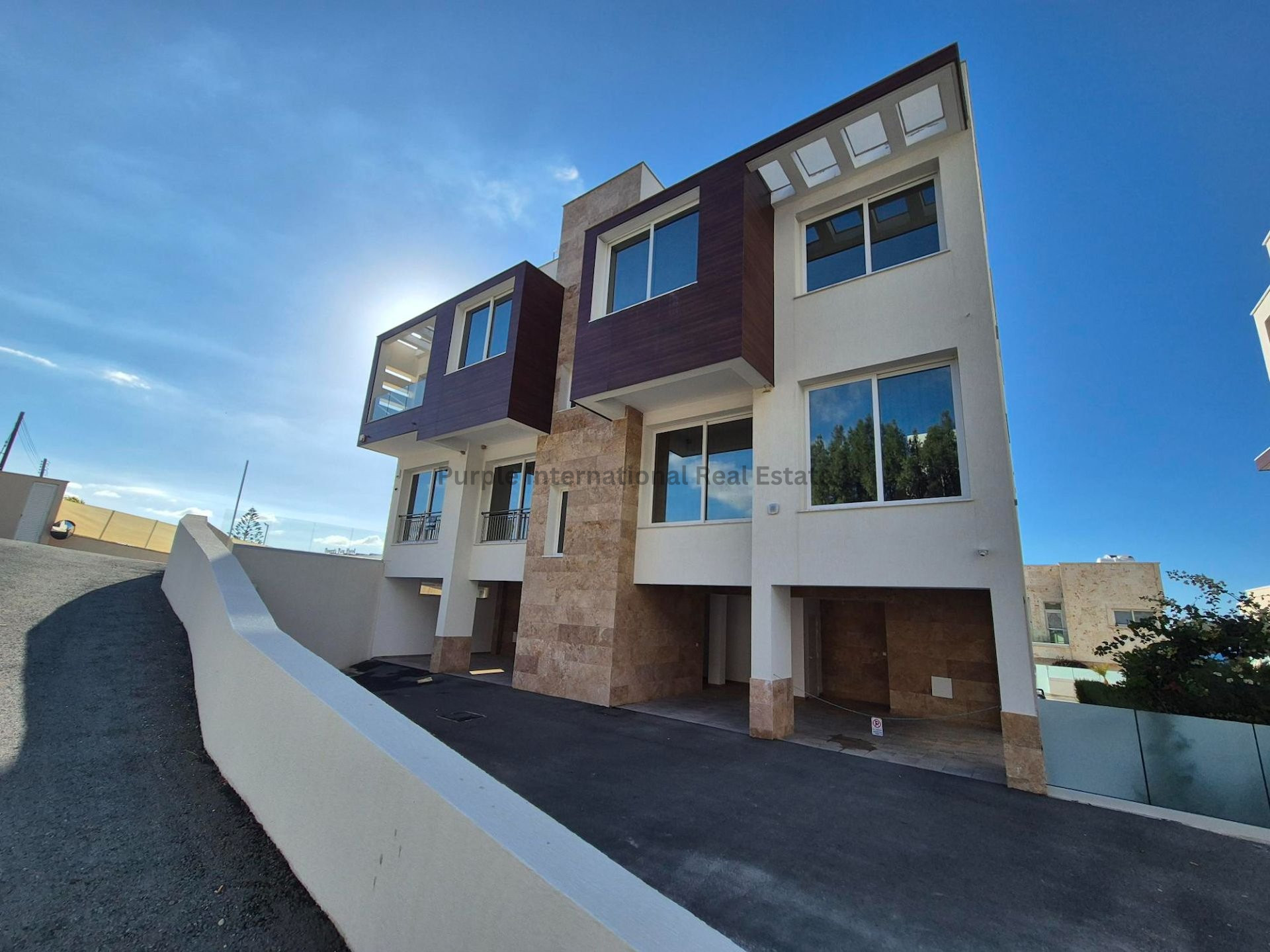 Apartment in Kissonerga - view 1