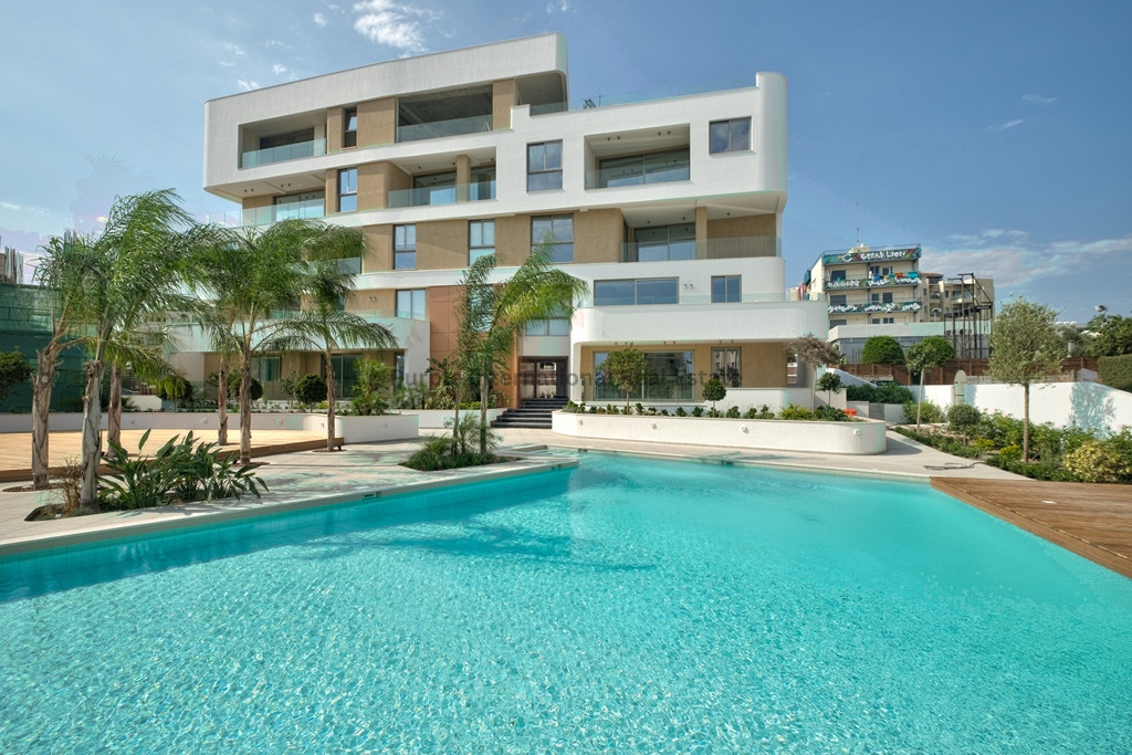 Apartment in Agios Tychon - view 1
