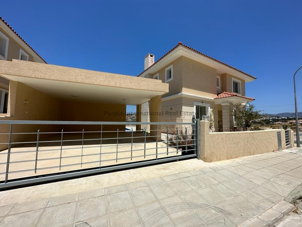 House in Agios Tychon - view 1