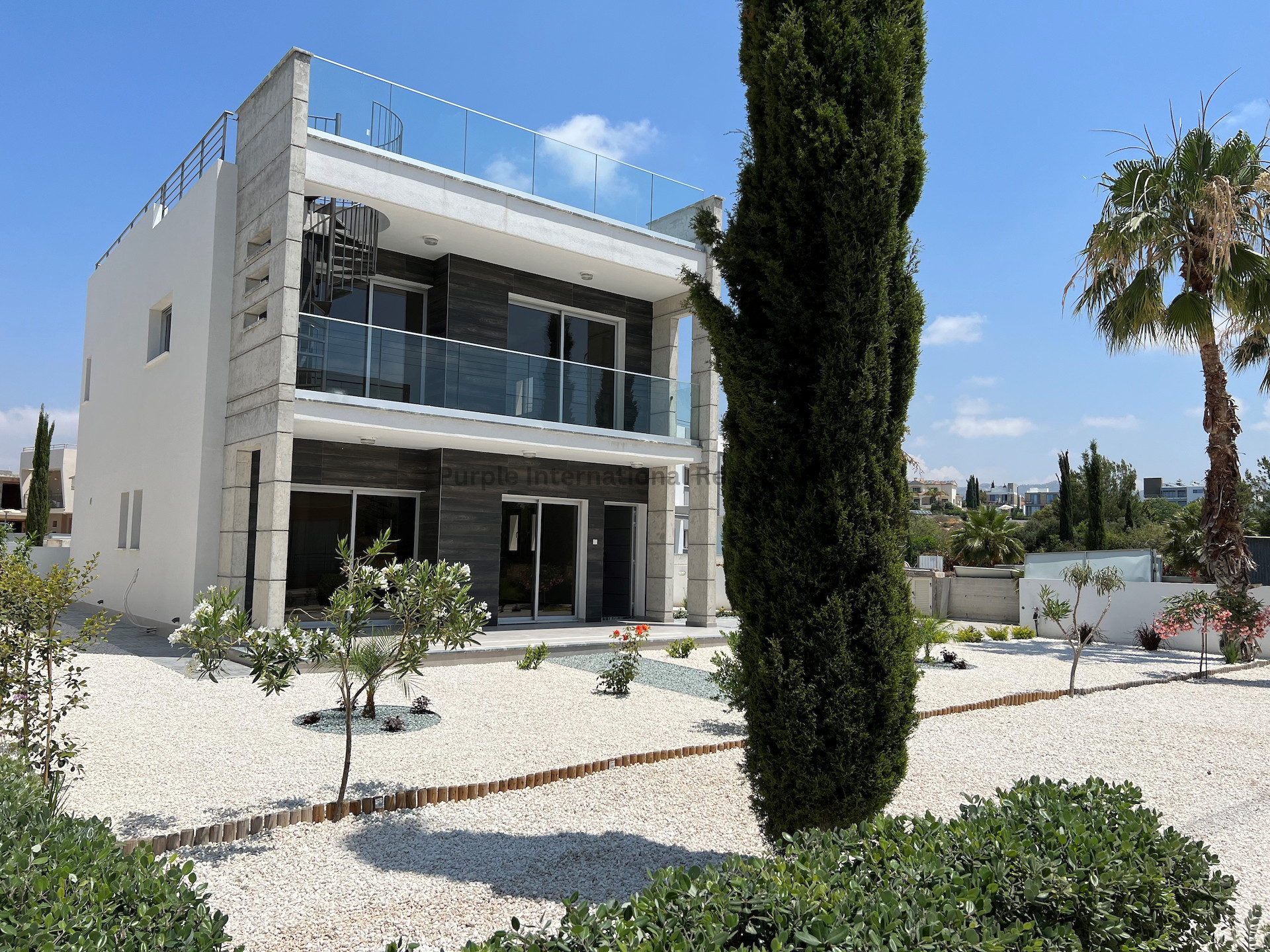 House in Emba - view 1