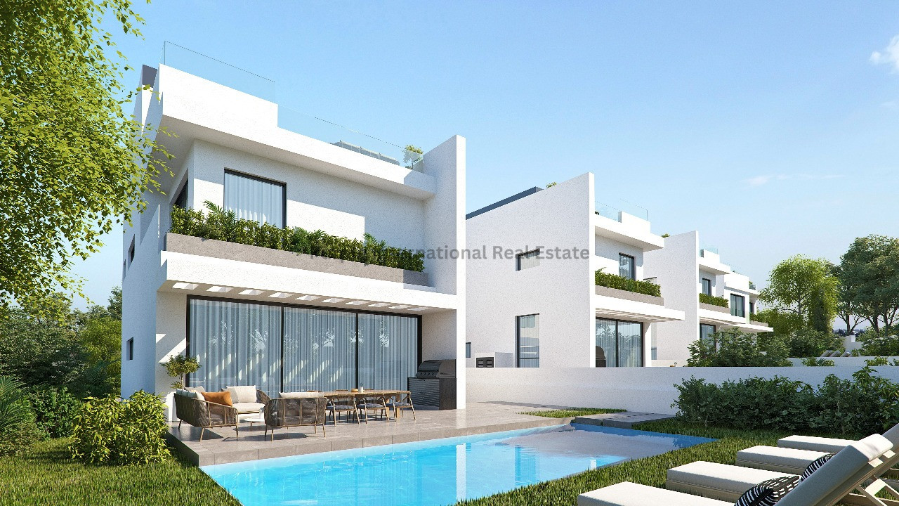 House in Mesovounia - view 1